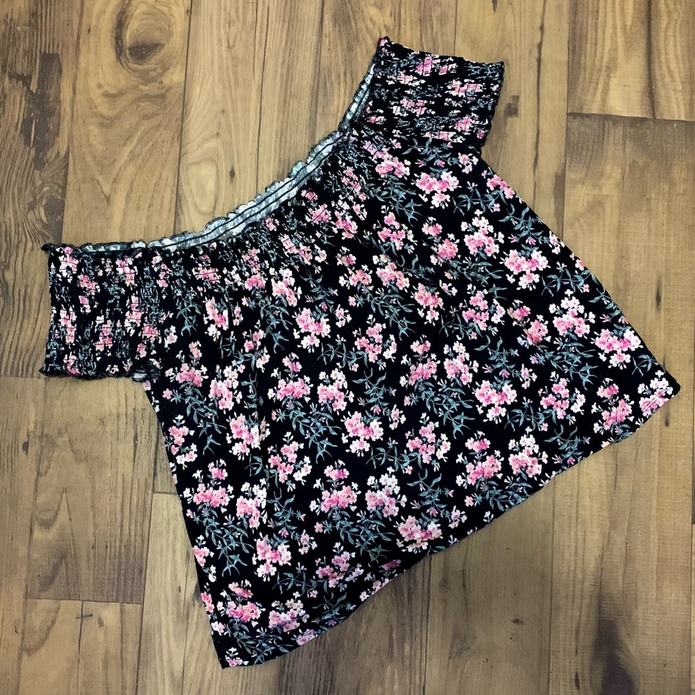 Ditsy Floral Top ✨NWOT✨ - Picture 2 of 7